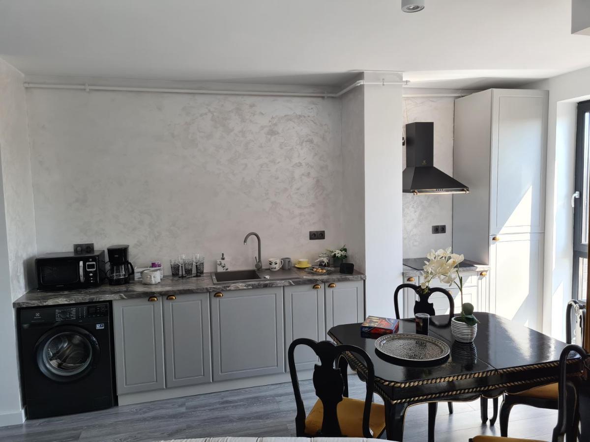Parisian Apartment Cluj ภายนอก รูปภาพ