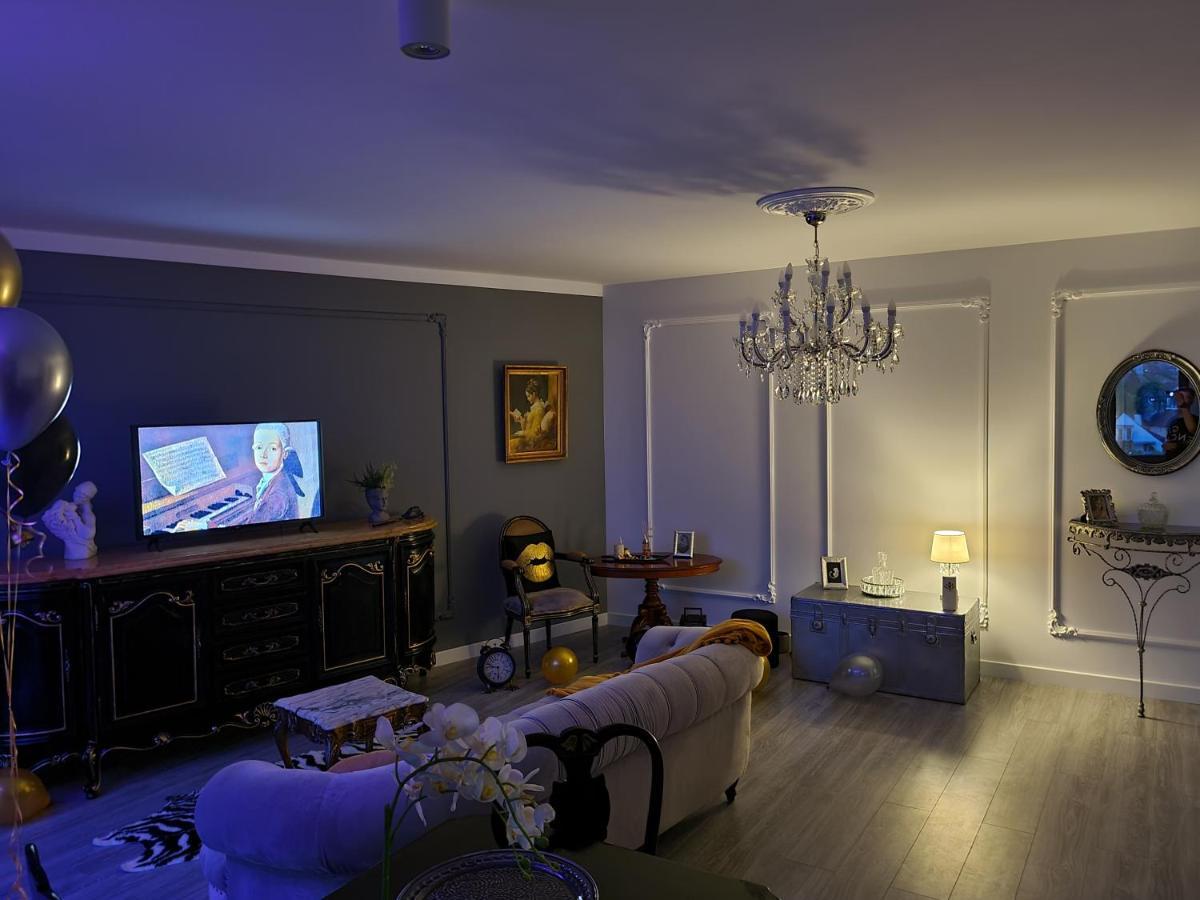 Parisian Apartment Cluj ภายนอก รูปภาพ