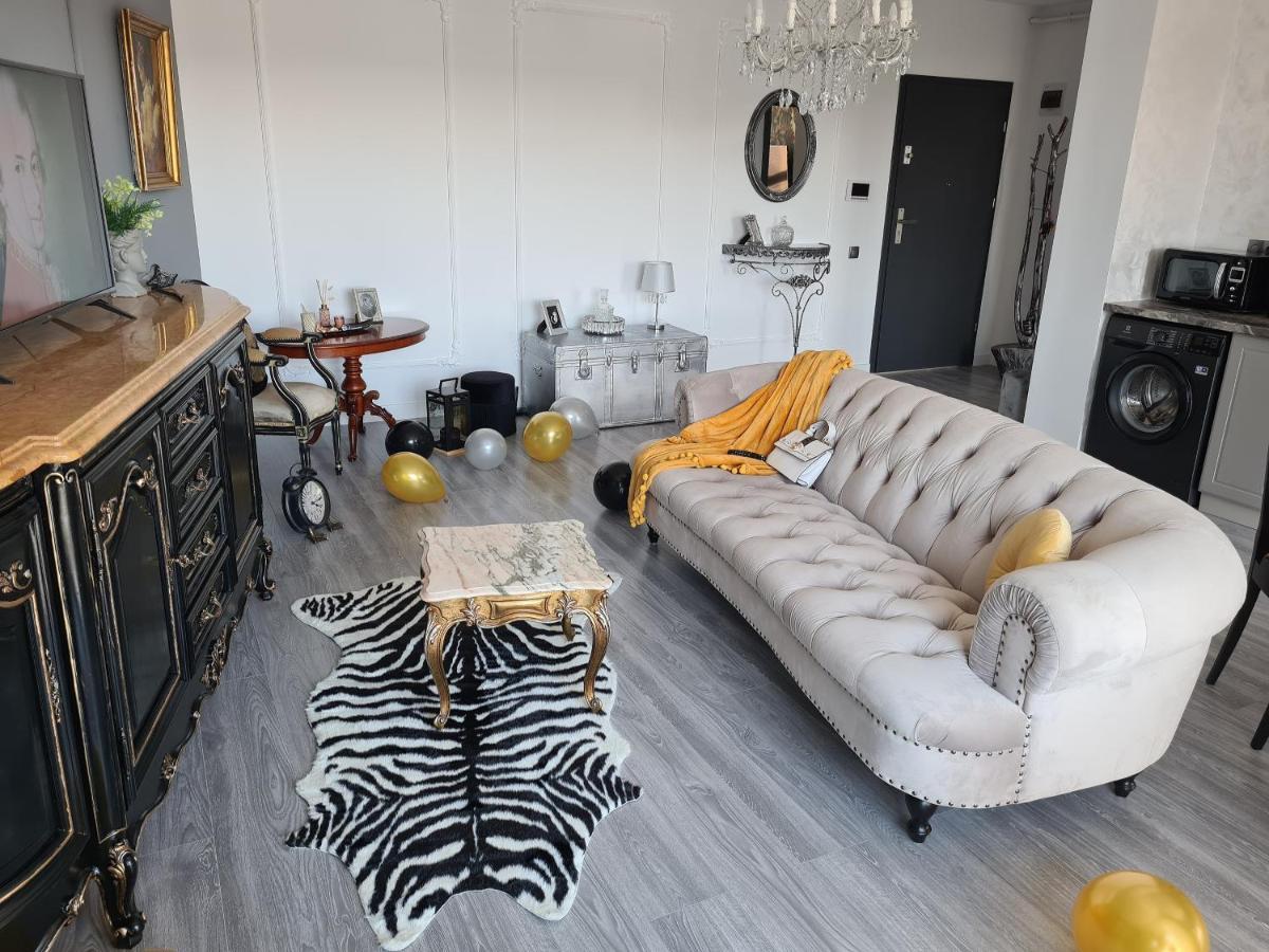Parisian Apartment Cluj ภายนอก รูปภาพ