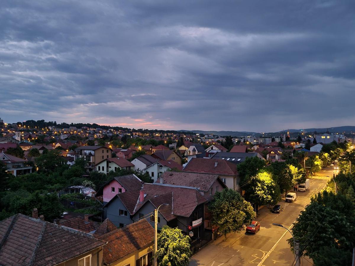 Parisian Apartment Cluj ภายนอก รูปภาพ