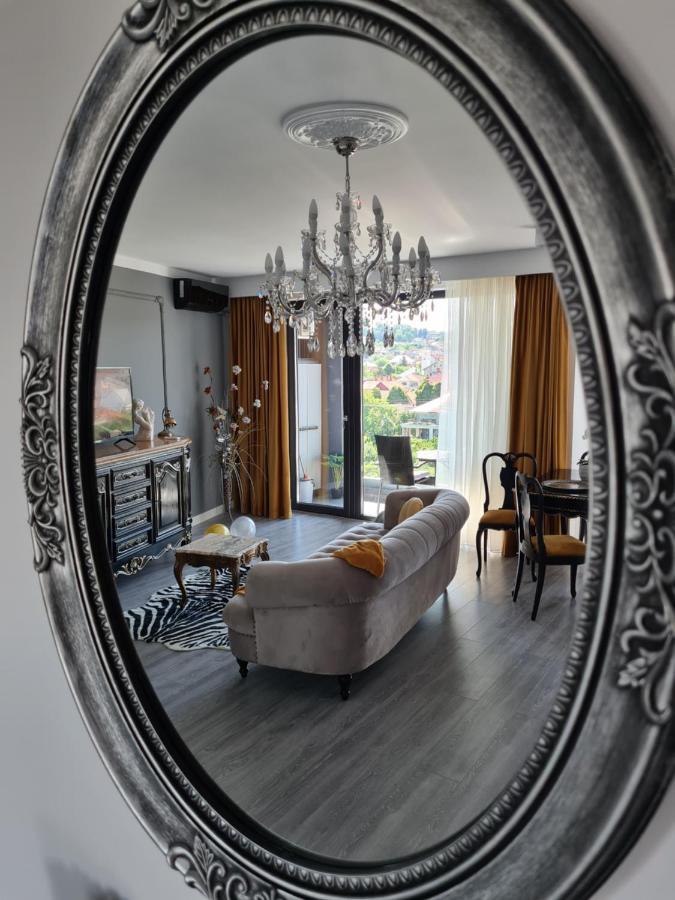 Parisian Apartment Cluj ภายนอก รูปภาพ