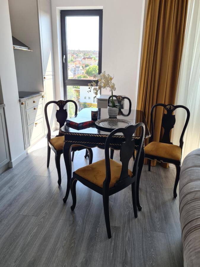 Parisian Apartment Cluj ภายนอก รูปภาพ