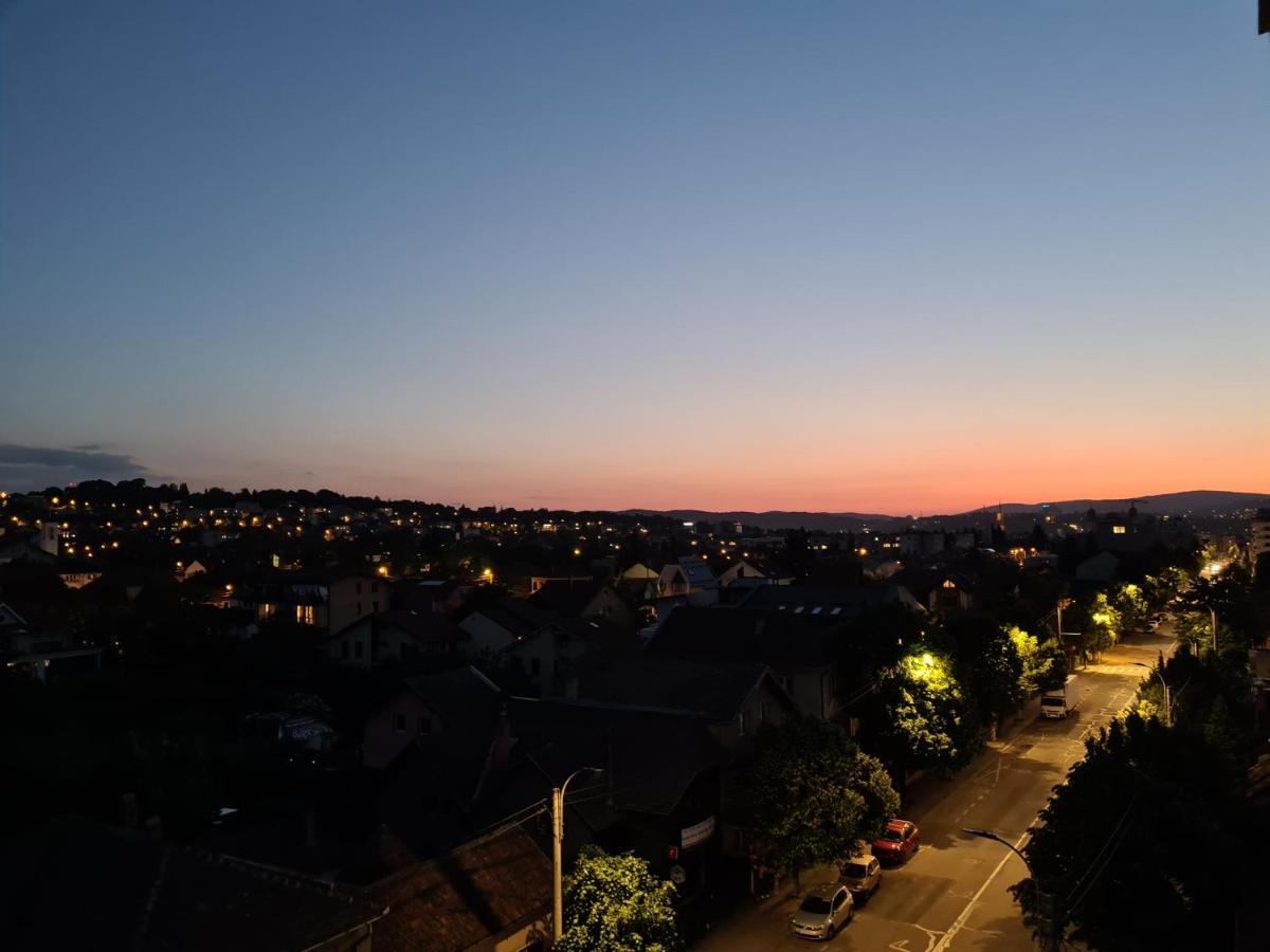 Parisian Apartment Cluj ภายนอก รูปภาพ